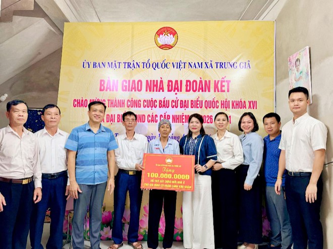 02 CÔNG TRÌNH NHÀ ĐẠI ĐOÀN KẾT- DẤU ẤN VAI TRÒ CỦA MTTQ VIỆT NAM XÃ TRUNG GIÃ TRONG CÔNG TÁC AN SINH XÃ HỘI- Ảnh 6.