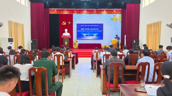 Xã Hồng Vân tổ chức tập huấn sử dụng không gian làm việc số Hanoiwork- Ảnh 13.