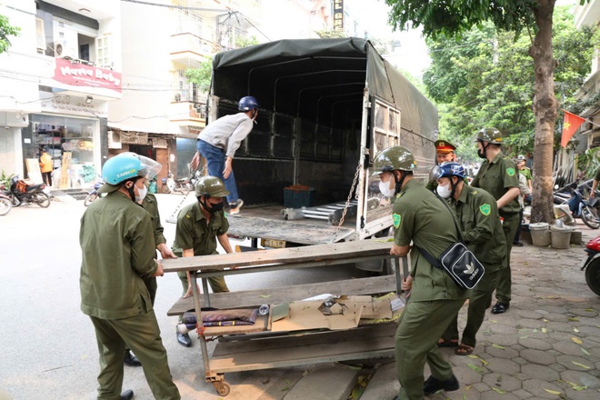 Quyết liệt lập lại trật tự đô thị tại Kiến Hưng: Đường thông, hè thoáng nhưng tiểu thương còn nhiều trăn trở- Ảnh 3.