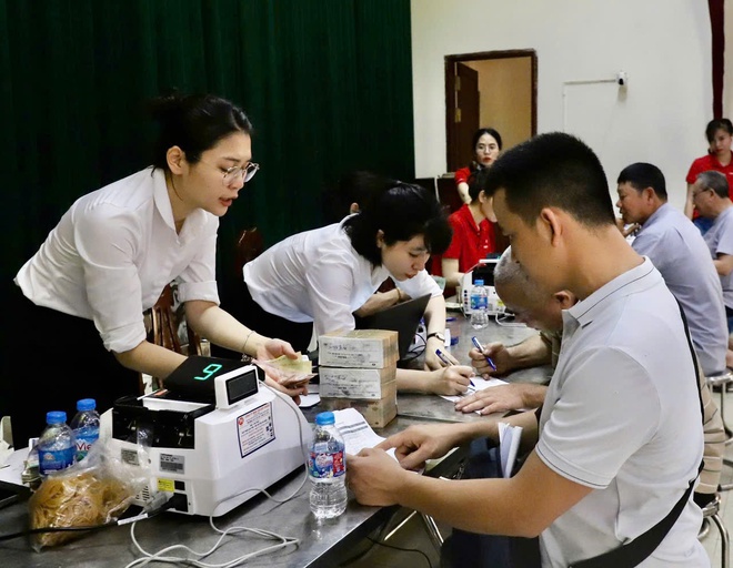 Xã Hồng Vân tiếp tục chi trả tiền bồi thường dự án khu đô thị thể thao Olympic- Ảnh 2.