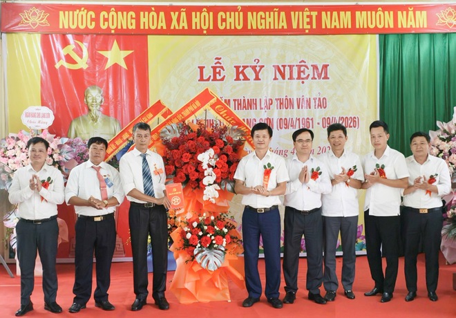 ĐOÀN CÔNG TÁC XÃ HỒNG VÂN DỰ LỄ KỶ NIỆM 65 NĂM THÀNH LẬP THÔN VÂN TẢO, XÃ CAI KINH, TỈNH LẠNG SƠN - Ảnh 2.