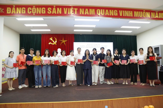 Hoàn thành lớp bồi dưỡng lý luận chính trị cho đảng viên mới khóa II năm 2026- Ảnh 6.