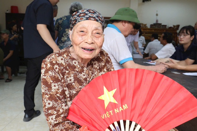 Xã Hồng Vân 584 hộ dân được nhận tiền bồi thường, hỗ trợ giải phóng mặt bằng phục vụ dự án Khu đô thị thể thao Olympic- Ảnh 1.