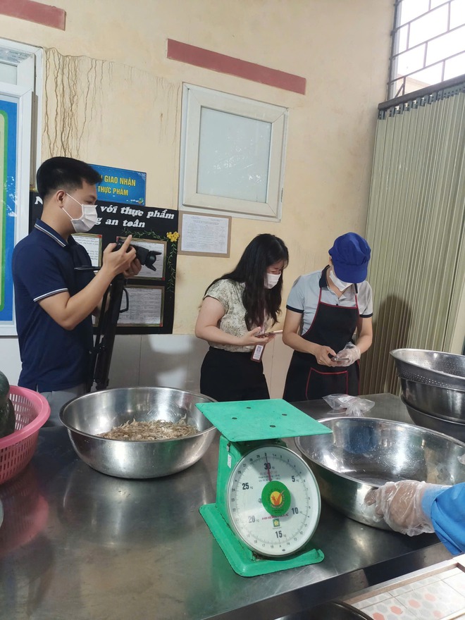 XÃ TRUNG GIÃ KIỂM TRA CÔNG TÁC AN TOÀN THỰC PHẨM TẠI TRƯỜNG MN BẮC SƠN B- Ảnh 4.