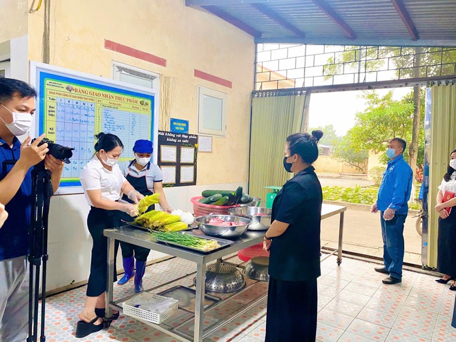 XÃ TRUNG GIÃ KIỂM TRA CÔNG TÁC AN TOÀN THỰC PHẨM TẠI TRƯỜNG MN BẮC SƠN B- Ảnh 6.