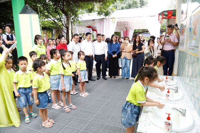 Hà Nội phát động chiến dịch vệ sinh môi trường, chủ động phòng chống bệnh tay chân miệng- Ảnh 3.