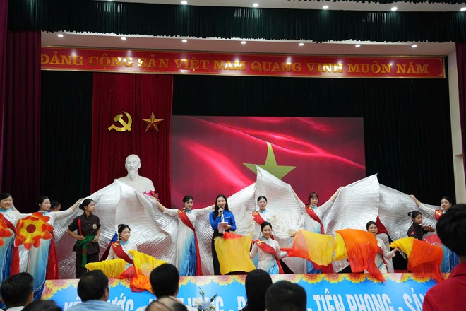 Thanh niên xã Hồng Vân góp sức xây dựng quê hương trong giai đoạn mới- Ảnh 1.