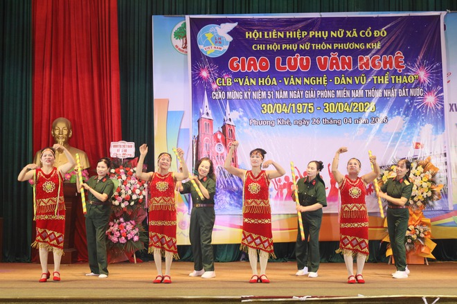 CHI HỘI PHỤ NỮ THÔN PHƯƠNG KHÊ TỔ CHỨC LIÊN HOAN VĂN NGHỆ CHÀO MỪNG 51 NĂM NGÀY GIẢI PHÓNG MIỀN NAM- Ảnh 3.