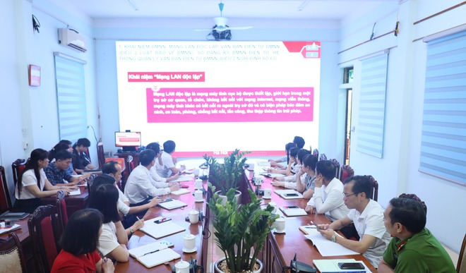 XÃ CỔ ĐÔ THAM DỰ HỘI NGHỊ TẬP HUẤN VỀ BẢO VỆ BÍ MẬT NHÀ NƯỚC VÀ BẢO ĐẢM AN NINH MẠNG NĂM 2026- Ảnh 1.