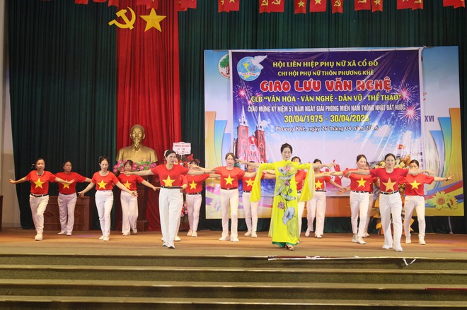 CHI HỘI PHỤ NỮ THÔN PHƯƠNG KHÊ TỔ CHỨC LIÊN HOAN VĂN NGHỆ CHÀO MỪNG 51 NĂM NGÀY GIẢI PHÓNG MIỀN NAM- Ảnh 4.