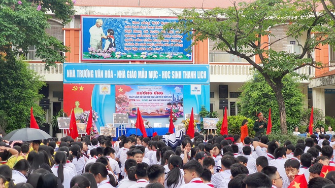 Phường Phú Lương phát động Ngày hội Sách và Văn hóa đọc với chủ đề “Sách - tri thức - khát vọng phát triển đất nước”- Ảnh 1.
