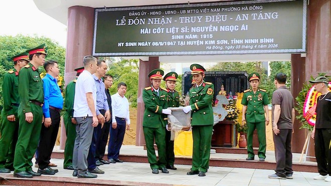Hà Đông: Tổ chức lễ an táng, truy điệu hài cốt liệt sĩ Nguyễn Ngọc Ái trang nghiêm, xúc động- Ảnh 7.