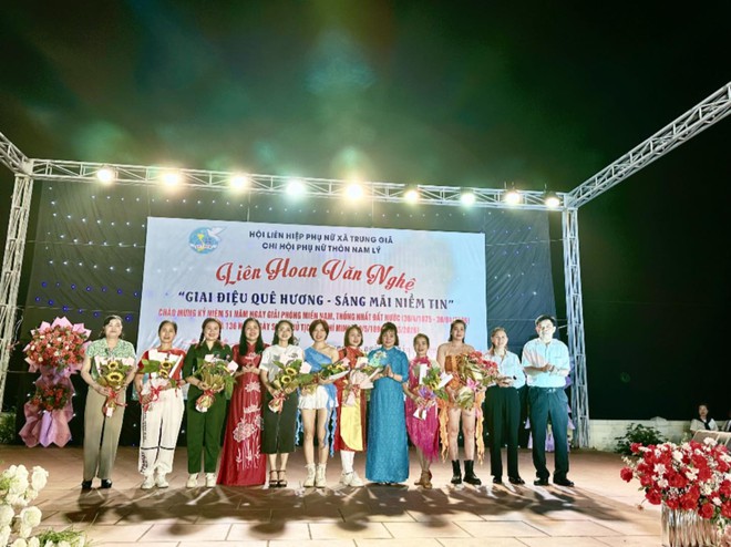 GIAI ĐIỆU QUÊ HƯƠNG- SÁNG MÃI NIỀM TIN: Lan toả khí thế tháng Tư lịch sử tại xã Trung Giã- Ảnh 4.