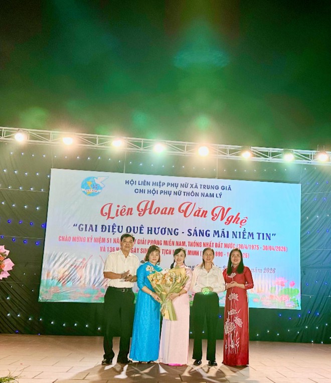 GIAI ĐIỆU QUÊ HƯƠNG- SÁNG MÃI NIỀM TIN: Lan toả khí thế tháng Tư lịch sử tại xã Trung Giã- Ảnh 6.