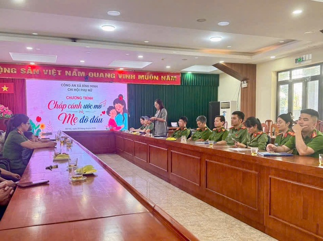 CÔNG AN XÃ BÌNH MINH TỔ CHỨC CHƯƠNG TRÌNH “CHẮP CÁNH NHỮNG ƯỚC MƠ” VÀ “MẸ ĐỠ ĐẦU” NĂM 2026- Ảnh 4.