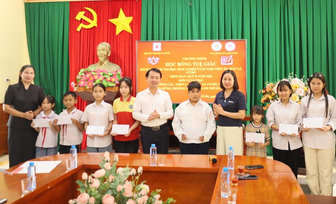 HỘI CHỮ THẬP ĐỎ XÃ CỔ ĐÔ TỔ CHỨC TRAO HỌC BỔNG TUỆ GIÁC QUÝ II NĂM 2026- Ảnh 2.