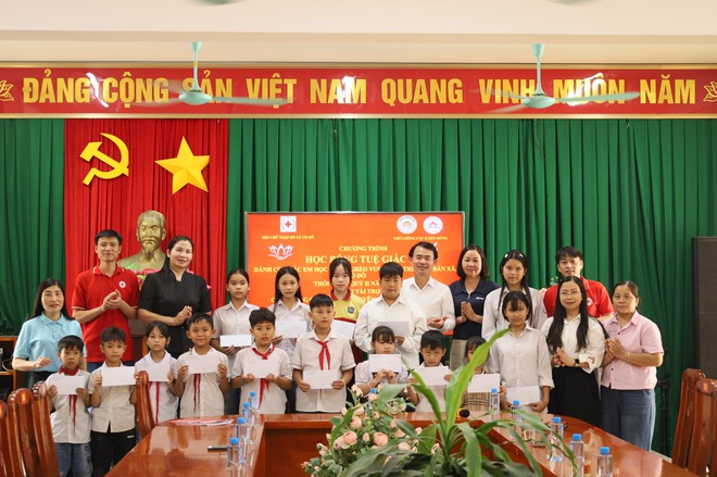 HỘI CHỮ THẬP ĐỎ XÃ CỔ ĐÔ TỔ CHỨC TRAO HỌC BỔNG TUỆ GIÁC QUÝ II NĂM 2026- Ảnh 3.