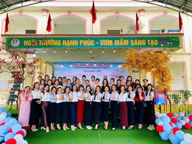 TRUNG GIÃ TỔ CHỨC KIẾN TẬP CHUYÊN ĐỀ PHÁT TRIỂN THẨM MỸ GẮN VỚI GIÁO DỤC QUYỀN CON NGƯỜI - QUYỀN TRẺ EM- Ảnh 4.