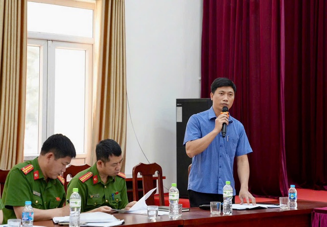 Xã Hồng Vân triển khai kế hoạch giải quyết vi phạm đất đai trong khu vực lòng Sông Hồng trên địa bàn xã.- Ảnh 7.