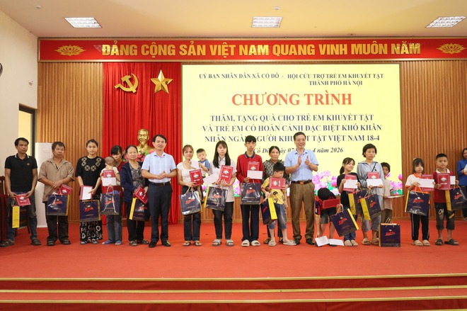 UBND XÃ CỔ ĐÔ PHỐI HỢP TỔ CHỨC THĂM, TẶNG QUÀ CHO TRẺ EM KHUYẾT TẬT VÀ CÓ HOÀN CẢNH KHÓ KHĂN NĂM 2026- Ảnh 3.