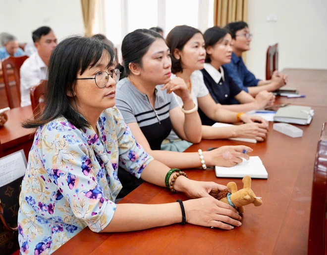 Đại biểu quốc hội thành phố Hà Nội thuộc đơn vị bầu cử số 7 tiếp xúc cử tri các phường, xã của thành phố- Ảnh 4.