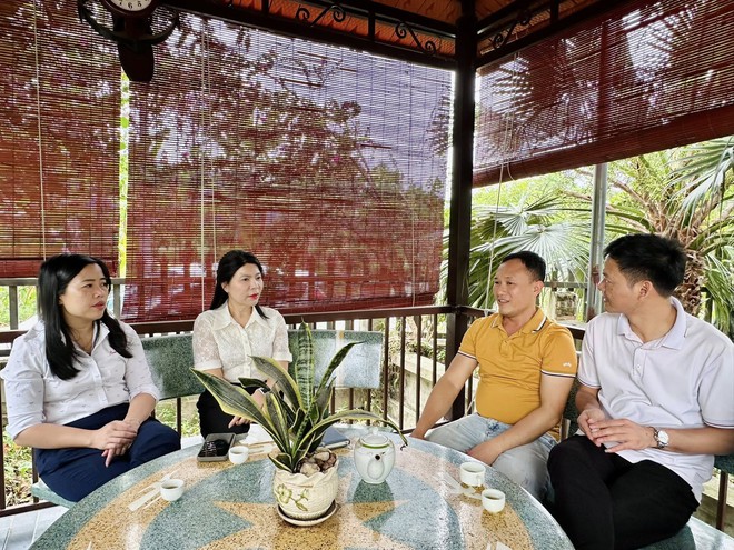 LÃNH ĐẠO XÃ TRUNG GIÃ ĐI KHẢO SÁT, ĐÁNH GIÁ HIỆU QUẢ CÁC MÔ HÌNH KINH TẾ TIÊU BIỂU TRÊN ĐỊA BÀN XÃ- Ảnh 1.