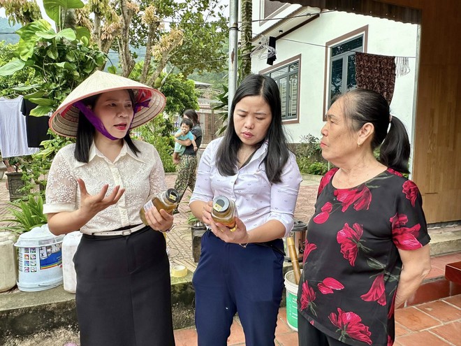 LÃNH ĐẠO XÃ TRUNG GIÃ ĐI KHẢO SÁT, ĐÁNH GIÁ HIỆU QUẢ CÁC MÔ HÌNH KINH TẾ TIÊU BIỂU TRÊN ĐỊA BÀN XÃ- Ảnh 4.