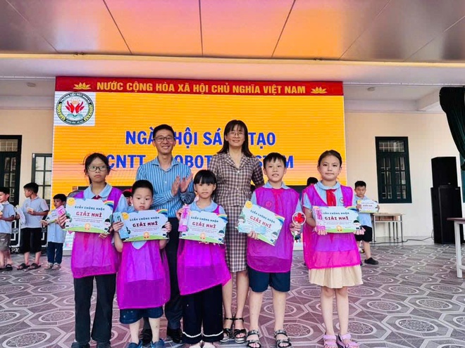 Ngày hội sáng tạo công nghệ thông tin – STEM ở trường Tiểu học Ninh Sở, xã Hồng Vân- Ảnh 4.