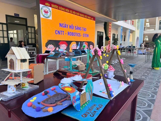 Ngày hội sáng tạo công nghệ thông tin – STEM ở trường Tiểu học Ninh Sở, xã Hồng Vân- Ảnh 1.