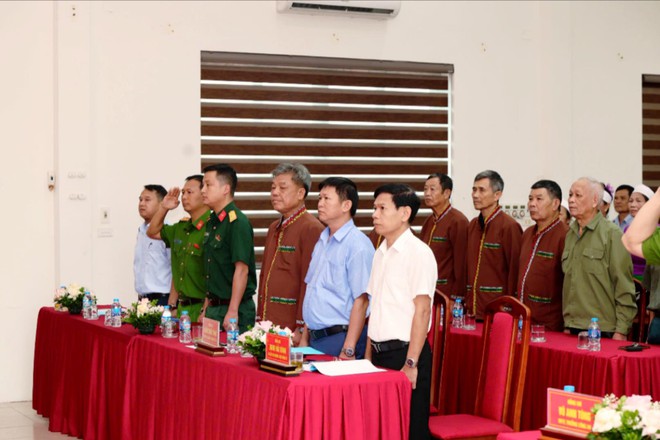 XÃ YÊN BÀI TỔ CHỨC LỄ RA MẮT MÔ HÌNH “NGƯỜI CÓ UY TÍN – ĐIỂM TỰA BÌNH YÊN – YÊN BÀI ĐỔI MỚI” - Ảnh 2.