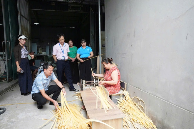 Hội phụ nữ xã Hồng Vân tăng cường kiểm tra, giám sát việc sử dụng vốn vay phát triển kinh tế- Ảnh 5.