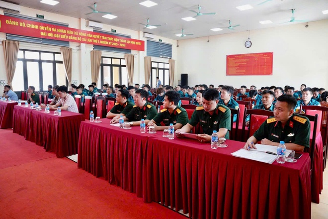 Xã Hồng Vân khai mạc huấn luyện dân quân cơ động năm 2026- Ảnh 4.