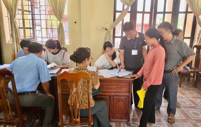 Chi trả hơn 24 tỷ đồng bồi thường, hỗ trợ giải phóng mặt bằng dự án xây dựng hạ tầng kỹ thuật khu đấu giá quyền sử dụng đất ở tại xã Hồng Vân- Ảnh 3.