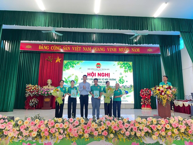 HỘI NÔNG DÂN XÃ TRUNG GIÃ RA MẮT CÁC MÔ HÌNH MỚI, GÓP PHẦN XÂY DỰNG NÔNG THÔN XANH – SẠCH – HIỆN ĐẠI- Ảnh 1.