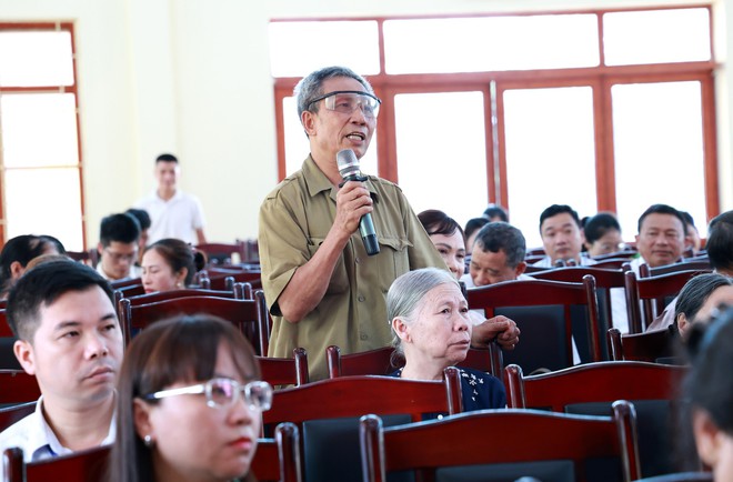 XÃ TRUNG GIÃ: TỔ CHỨC ĐỐI THOẠI VỚI CÁC HỘ DÂN LIÊN QUAN ĐẾN DỰ ÁN DI DÂN VÙNG ẢNH HƯỞNG MÔI TRƯỜNG BÃI RÁC NAM SƠN- Ảnh 3.