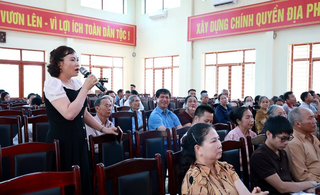 XÃ TRUNG GIÃ: TỔ CHỨC ĐỐI THOẠI VỚI CÁC HỘ DÂN LIÊN QUAN ĐẾN DỰ ÁN DI DÂN VÙNG ẢNH HƯỞNG MÔI TRƯỜNG BÃI RÁC NAM SƠN- Ảnh 6.