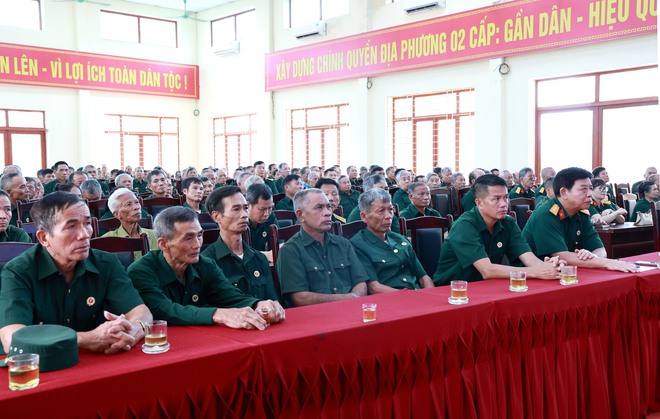 HỘI CCB XÃ TRUNG GIÃ THÔNG TIN THỜI SỰ QUÝ II/2026 CHO HƠN 700 CÁN BỘ, HỘI VIÊN- Ảnh 5.