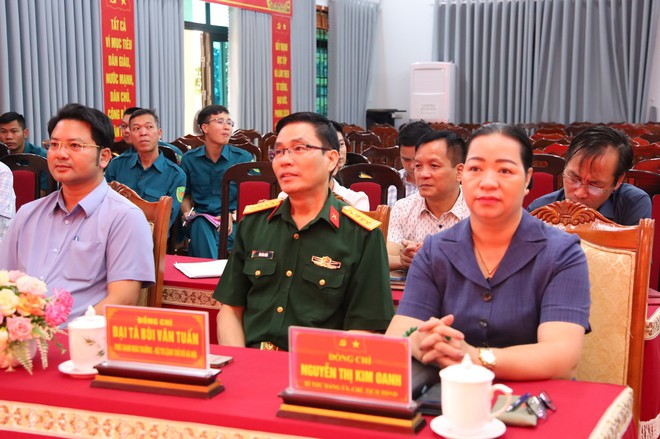 UBND XÃ CỔ ĐÔ TỔ CHỨC TẬP HUẤN DIỄN TẬP TÁC CHIẾN TRONG KHU VỰC PHÒNG THỦ NĂM 2026- Ảnh 1.