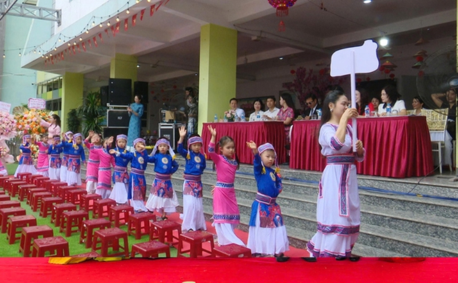 Tưng bừng “Ngày hội giao lưu văn hóa các dân tộc và hội nhập” tại Trường Mầm non Tân Hội B- Ảnh 2.