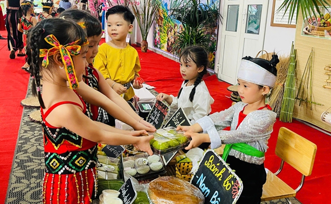 Tưng bừng “Ngày hội giao lưu văn hóa các dân tộc và hội nhập” tại Trường Mầm non Tân Hội B- Ảnh 4.