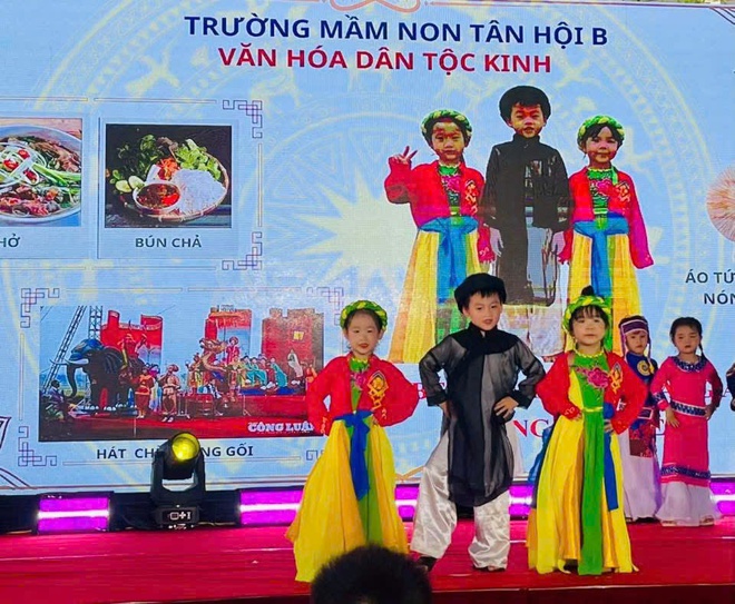 Tưng bừng “Ngày hội giao lưu văn hóa các dân tộc và hội nhập” tại Trường Mầm non Tân Hội B- Ảnh 12.