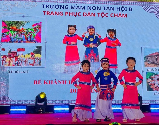 Tưng bừng “Ngày hội giao lưu văn hóa các dân tộc và hội nhập” tại Trường Mầm non Tân Hội B- Ảnh 15.