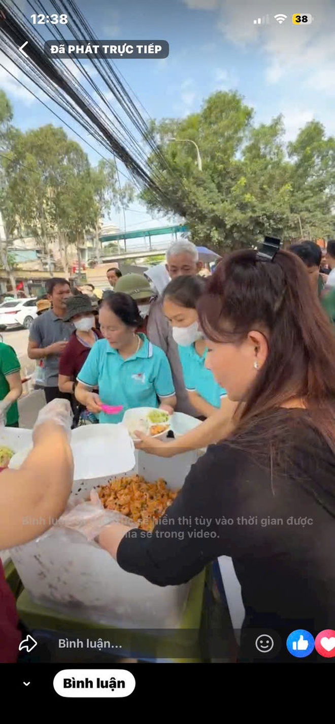 Nhóm thiện nguyện “Cơm không đồng” thôn Xâm Động, xã Hồng Vân lan tỏa yêu thương- Ảnh 3.
