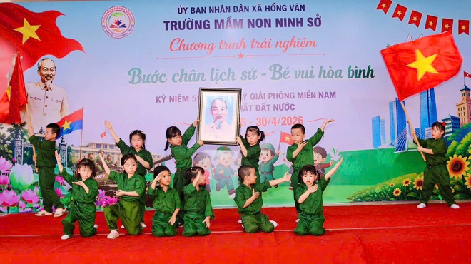 Chương trình trải nghiệm "Bước chân lịch sử - Bé vui hòa bình" ở trường mầm non Ninh Sở- Ảnh 2.
