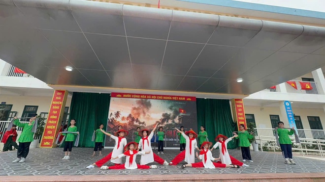 Trường Tiểu học Ninh Sở tổ chức chuỗi hoạt động Nhân dịp kỷ niệm 51 năm Ngày Giải phóng miền Nam, thống nhất đất nước- Ảnh 5.