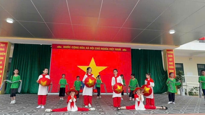 Trường Tiểu học Ninh Sở tổ chức chuỗi hoạt động Nhân dịp kỷ niệm 51 năm Ngày Giải phóng miền Nam, thống nhất đất nước- Ảnh 6.
