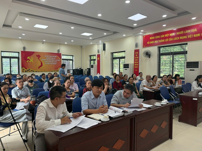 Phường Khương Đình tổ chức lấy ý kiến nhân dân về phương án bồi thường, hỗ trợ, tái định cư dự án đường vành đai 2,5- Ảnh 3.