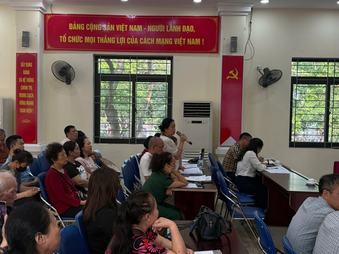 Phường Khương Đình tổ chức lấy ý kiến nhân dân về phương án bồi thường, hỗ trợ, tái định cư dự án đường vành đai 2,5- Ảnh 5.