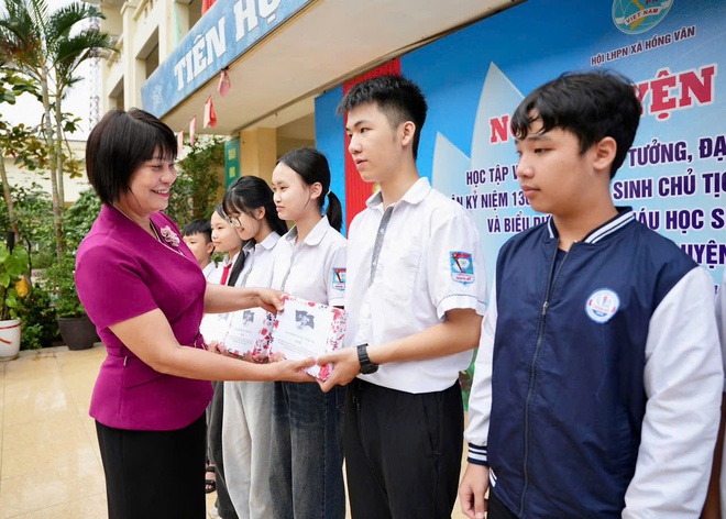 Nói chuyện chuyên đề về “học tập và làm theo tư tưởng, đạo đức, phong cách Hồ Chí Minh”- Ảnh 6.