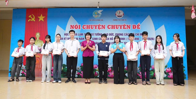 Nói chuyện chuyên đề về “học tập và làm theo tư tưởng, đạo đức, phong cách Hồ Chí Minh”- Ảnh 7.